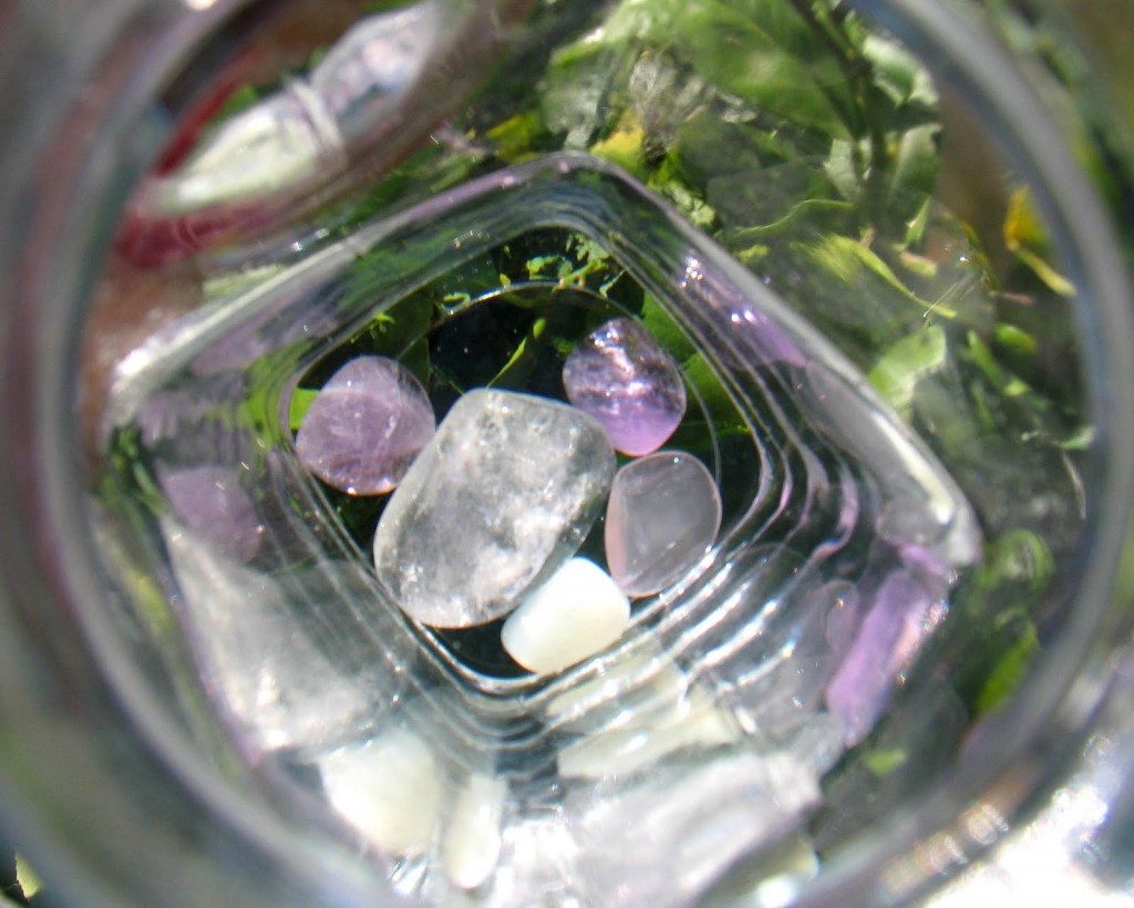 Quartz crystals are the best type of crystallised stone to make crystal waters.