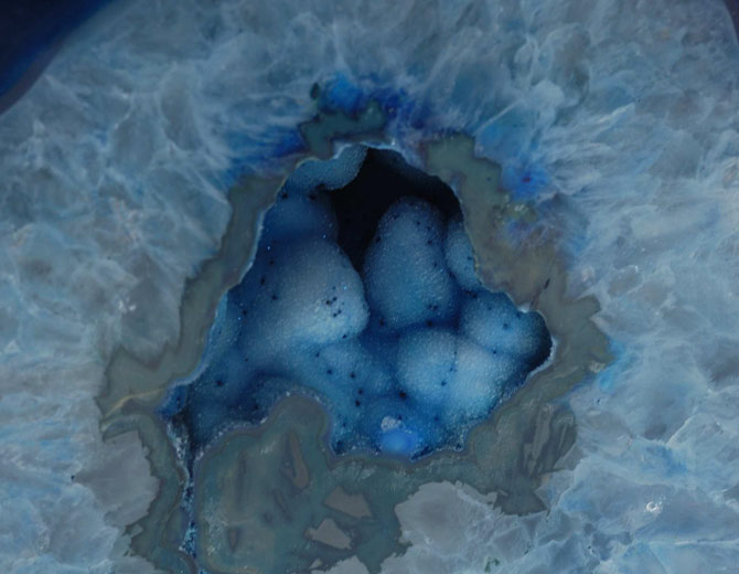 acb8ba_blue_agate_geode_4