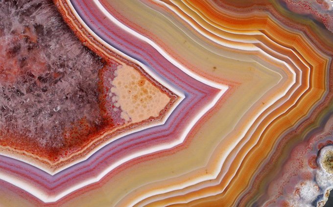 Agate is formed in nearly all colors, from clear transparent crystals, to banded stones of earthy hues.